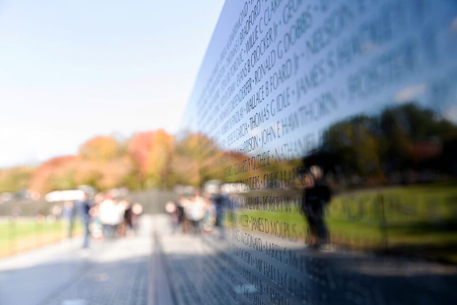 Washington DC: Bus Tour to the Highlights of the Capital - Lincoln Memorial: the emotional center of the route