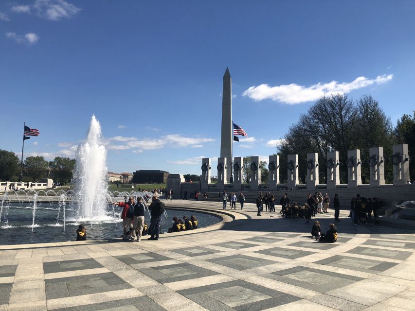 Washington DC: Bus Tour to the Highlights of the Capital - The bus, the guide, and the practical comfort
