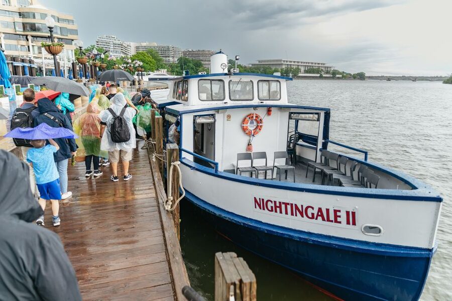 Washington, DC: Full-Day Tour with a Scenic River Cruise - Why the bus makes a difference