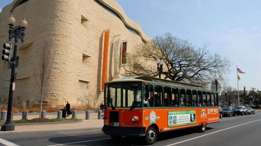Washington, DC: Hop-On Hop-Off Old Town Trolley City Tour - Constitution Avenue and the museums