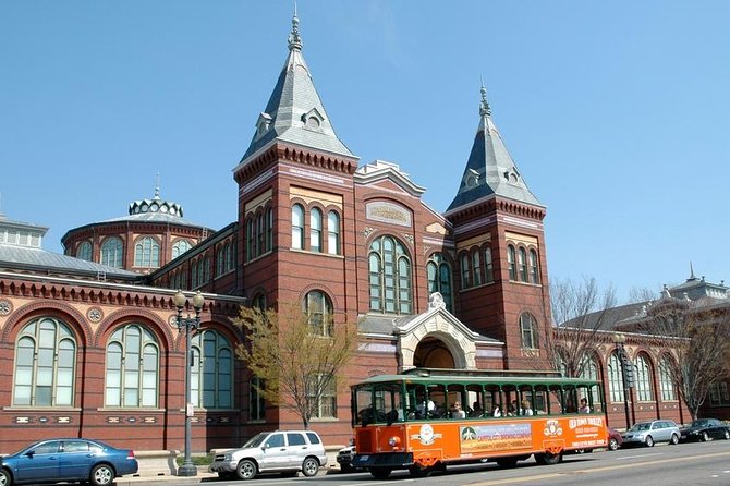 Washington DC Hop-On Hop-off Trolley Tour with 15 Stops - Stop 9: Lincoln, Vietnam, Korea, and World War II