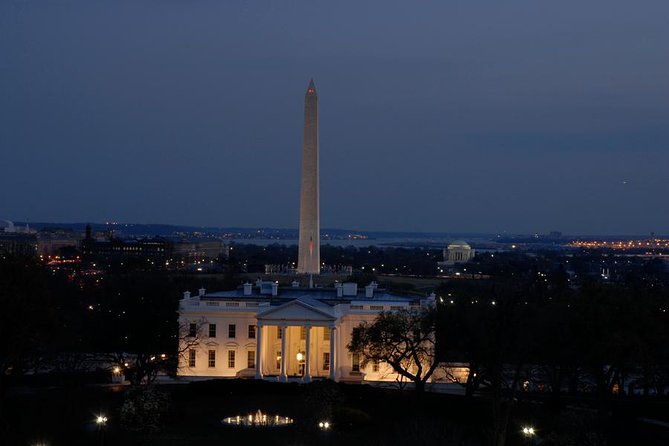 Washington DC Monuments by Moonlight Tour by Trolley - Why Washington looks better under floodlights