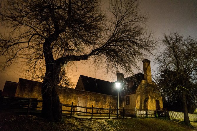 Whispers of Williamsburg Haunted Ghost Tour with Add-on options - What the one-hour format does well