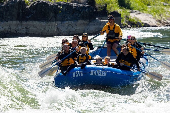 Whitewater Rafting in Jackson Hole : Family Standard Raft - What the four-hour Jackson Hole rafting day looks like