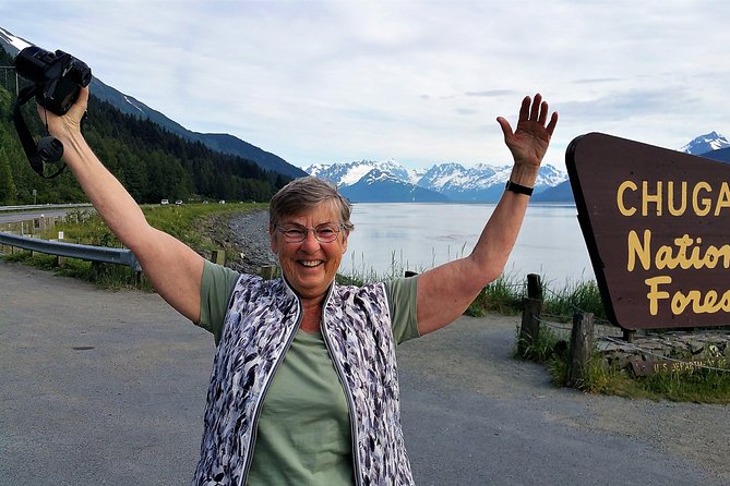 Wilderness, Wildlife, Glacier Experience from Anchorage - Beluga Point is a short but worthwhile pause