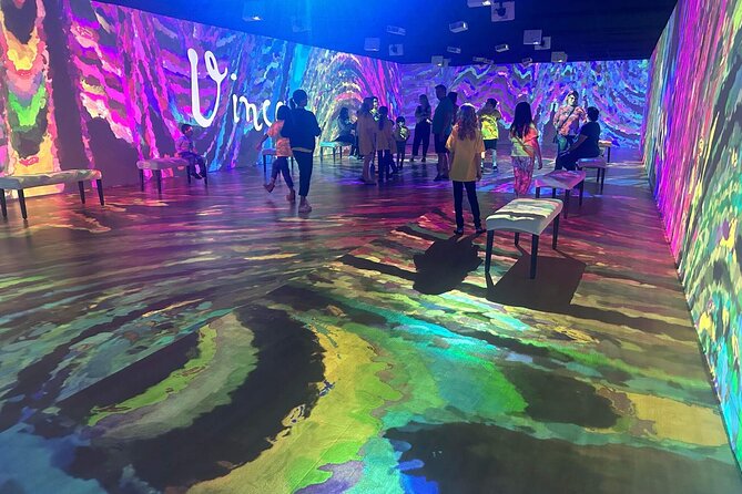 Wizard of OZ Museum tour - Why Van Gogh and space appear in an Oz museum